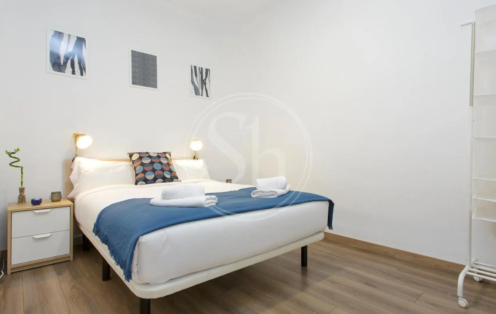Design Monumental Apartment Barcelona